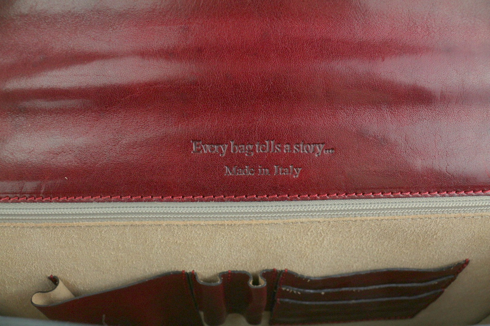 TIME RESISTANCE Men Bag OS Red Vachetta Leather Adjustable Strap Briefcase