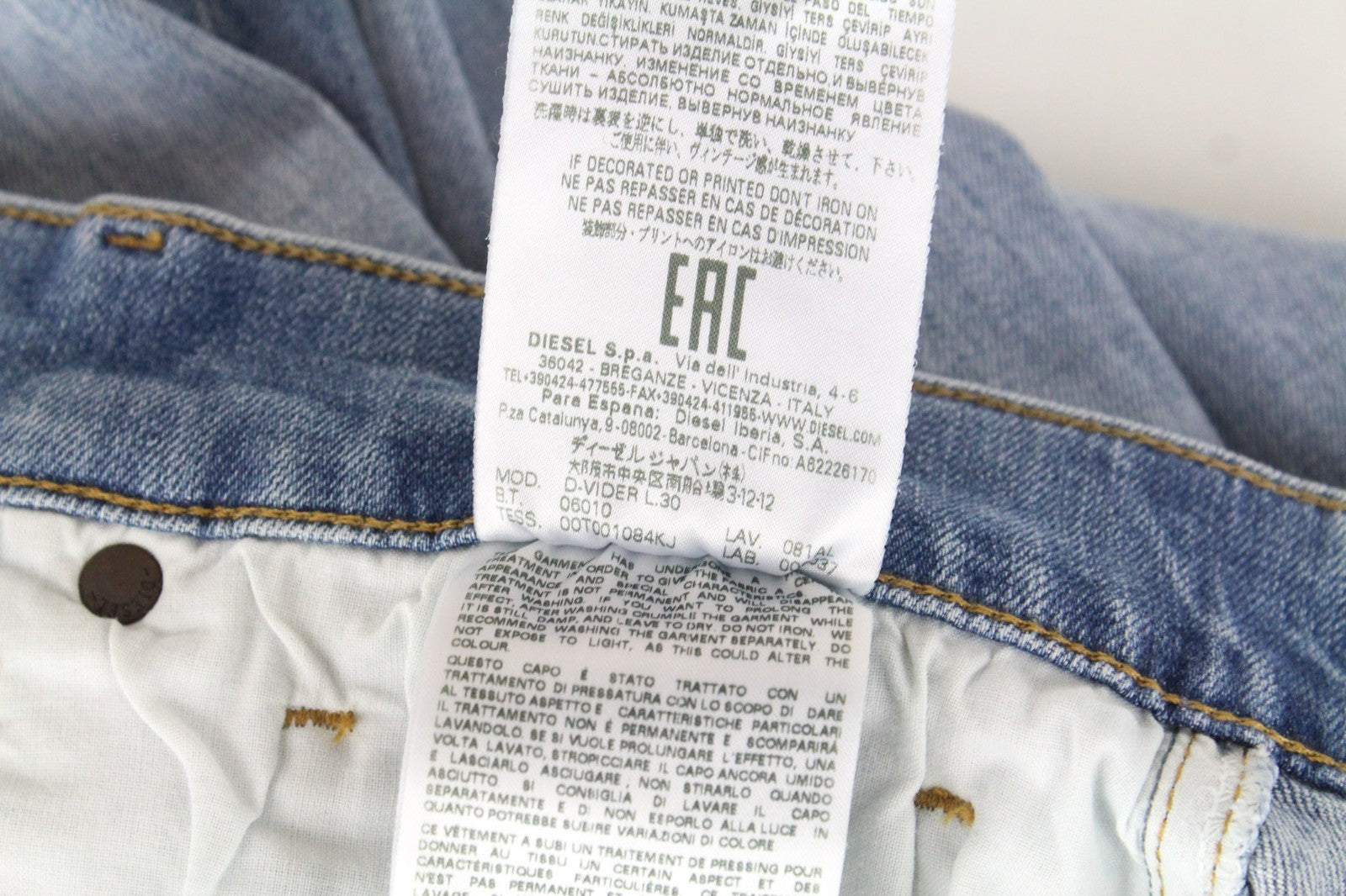 DIESEL D-Vider 081AL Men Jeans W29/L30 Light Blue Stretch Carrot Fit Button-Fly