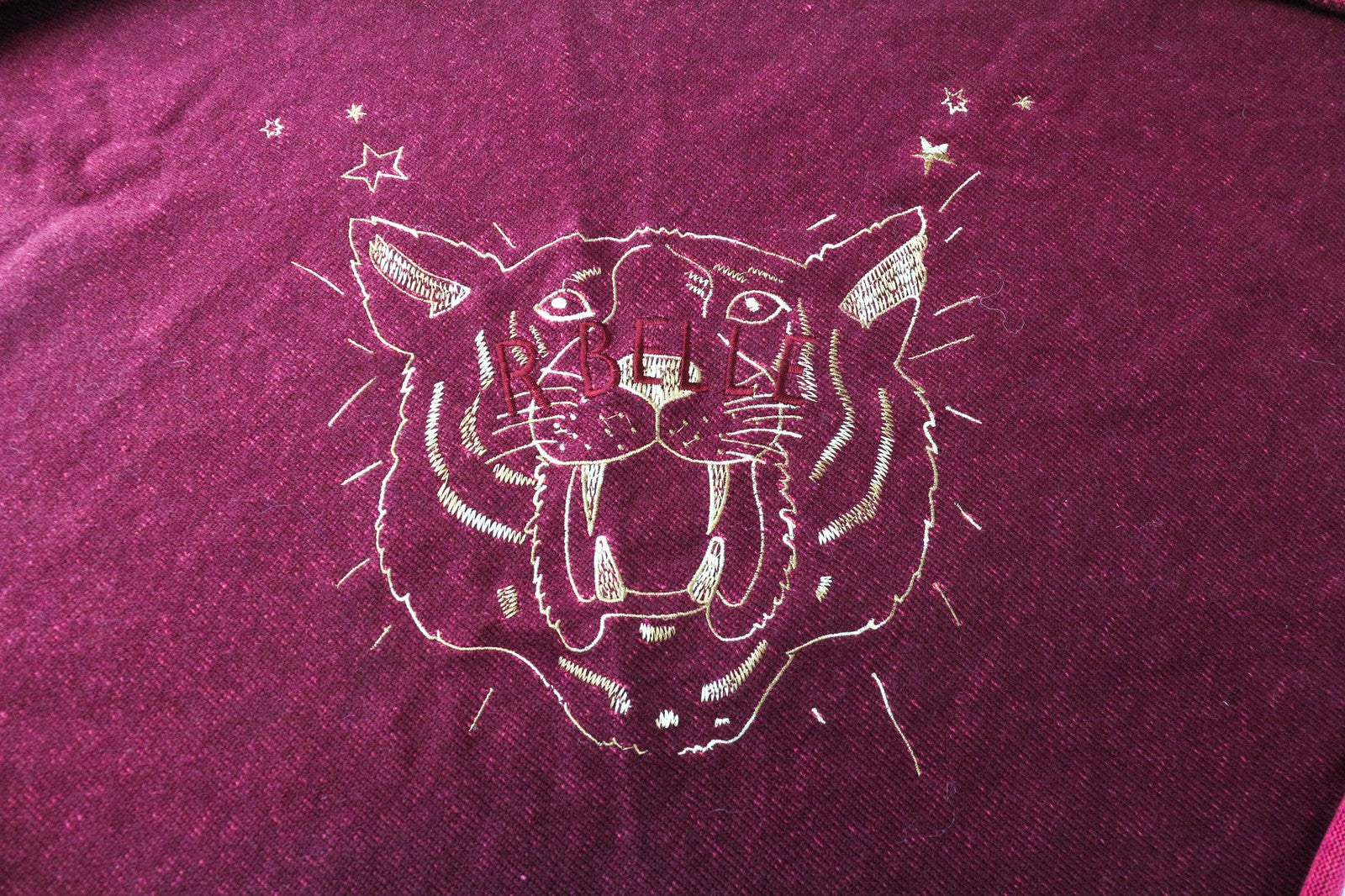 SCOTCH R'BELLE Women's Scarf OS Purple Casual Tiger Logo Embroidered Girls