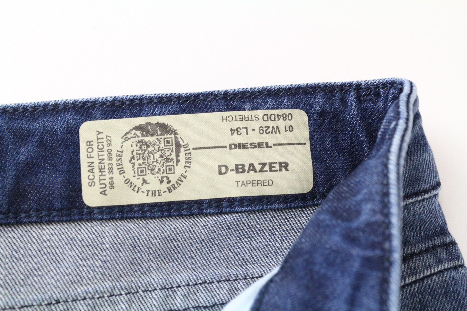 DIESEL D-Bazer 084DD Men Jeans W29/L34 Blue Stretch Tapered Cut Distressed