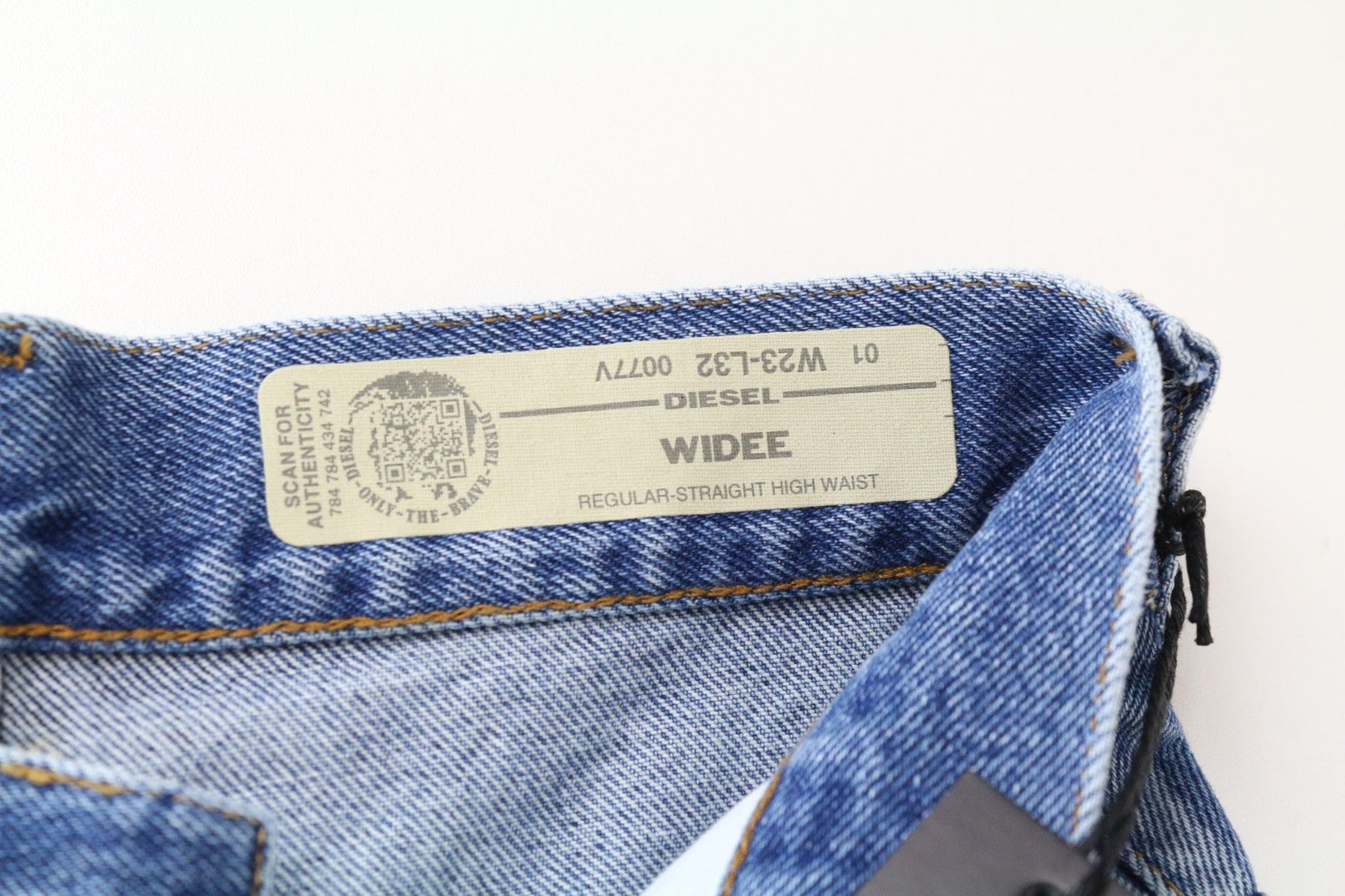 DIESEL Widee 0077V Women Jeans W23/L32 Blue Stretch Regular Straight Girls