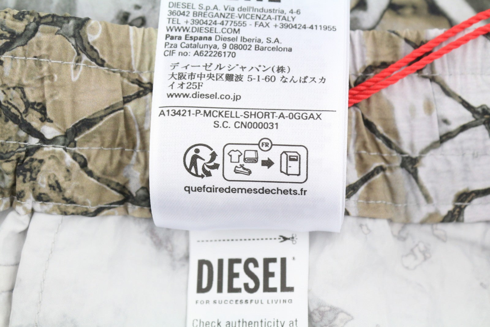 DIESEL P-Mckell-Short-A Men Shorts 52 W35 All-Over Graphic Print Straight RRP225