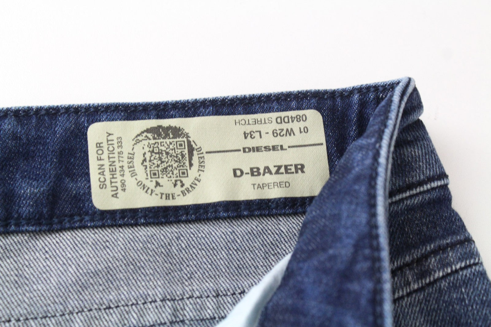 DIESEL D-Bazer 084DD Men Jeans W29/L34 Tapered Fit Washed Blue Cotton Stretch