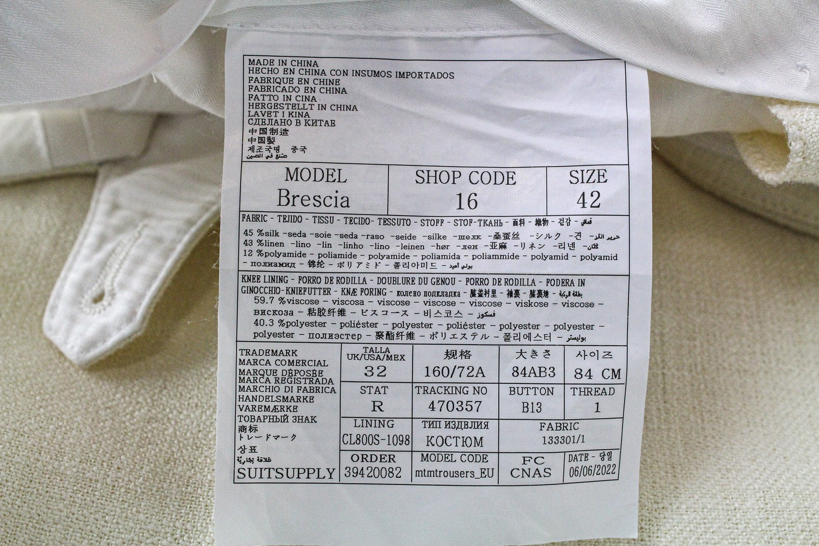 SUITSUPPLY La Spalla Men Suit UK30R Off-White 2-Piece Two-Row Slim Silk Linen