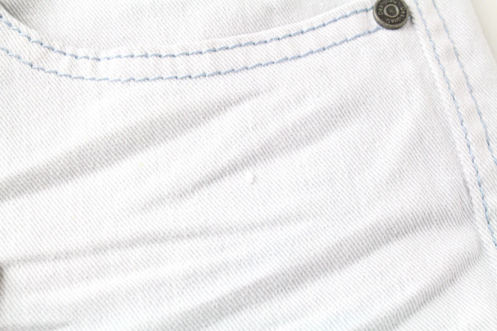 DESIGUAL Pablo Men Shorts W28 Wash Light Blue Cotton Stretch 5-Pocket Denim