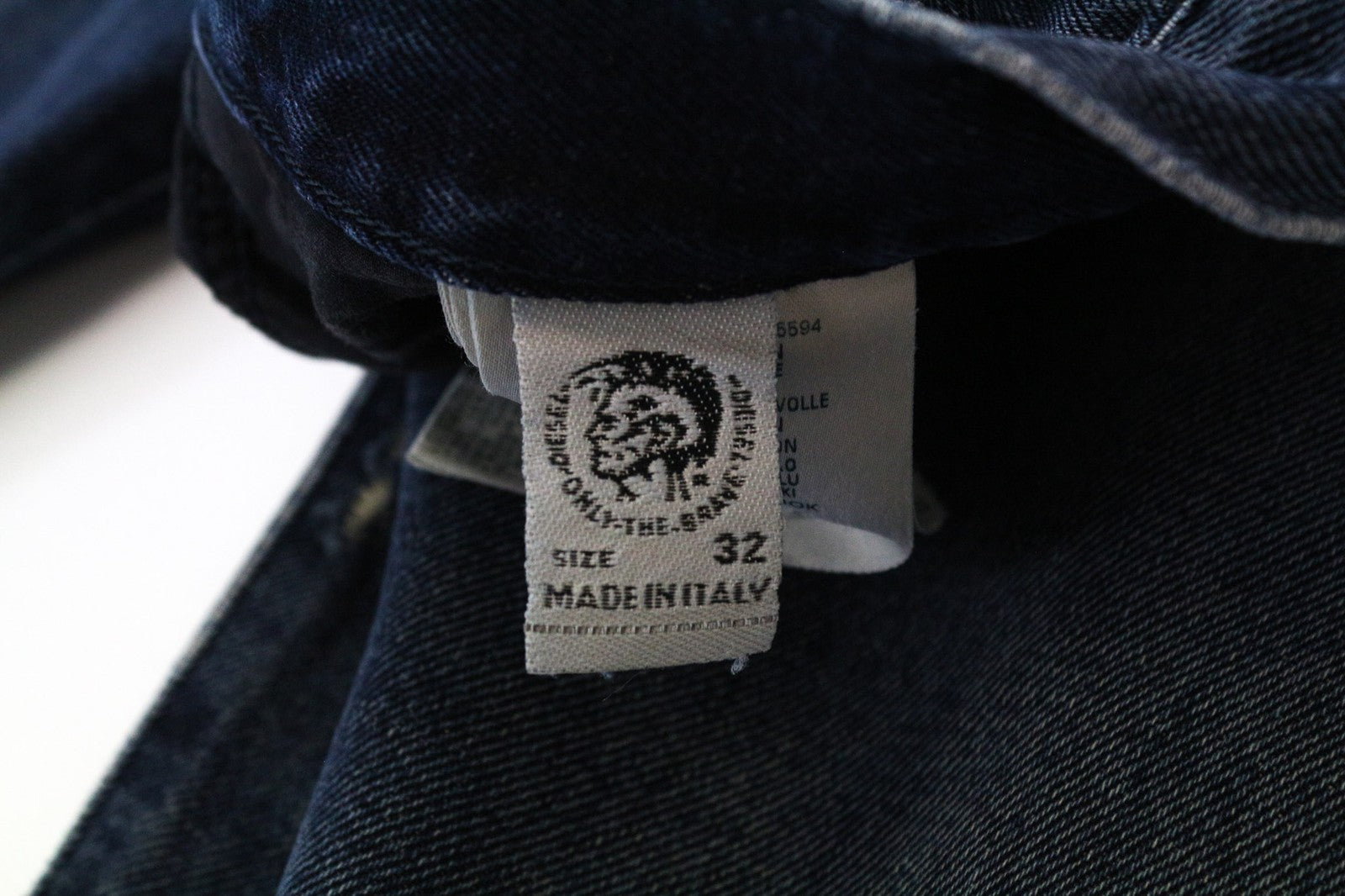 DIESEL Mharky 0870B Men's Jeans W32/L30 Blue Cotton Slim-Skinny Washed