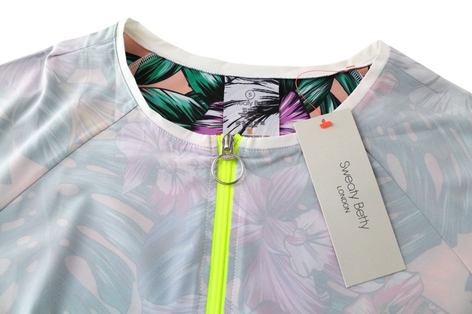 SWEATY BETTY Tournament Tennis Women T-Shirt S Off-White Stretch Crop Patterned