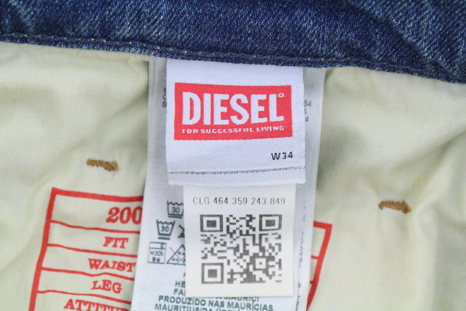 DIESEL 2001 D-Macro 0CLBB Men Jeans W34/L34 Blue Relaxed Fit Wide Leg Low RRP195