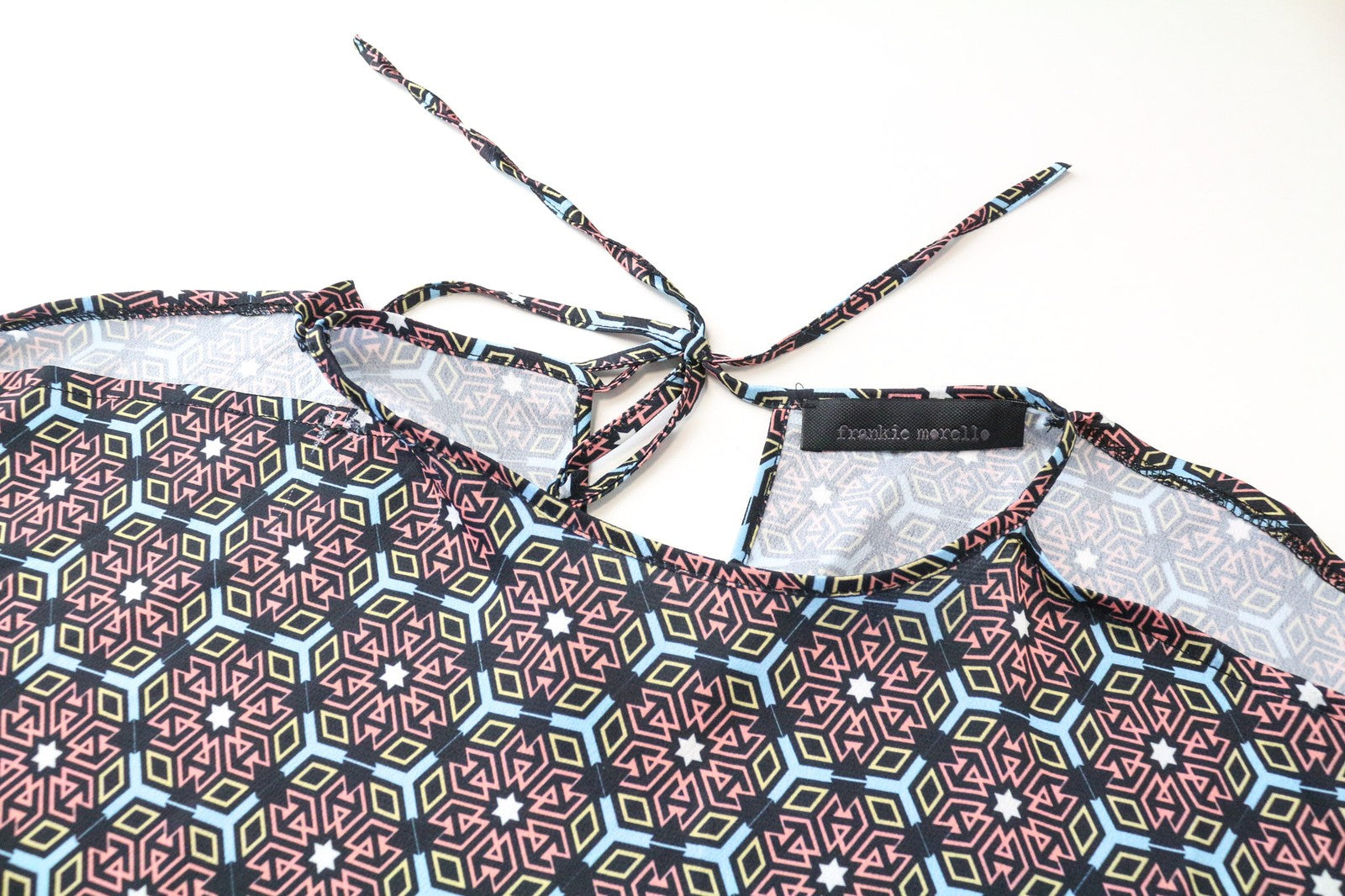 FRANKIE MORELLO Women's Top XS Black Cold Shoulder Relaxed Fit Geometric Print