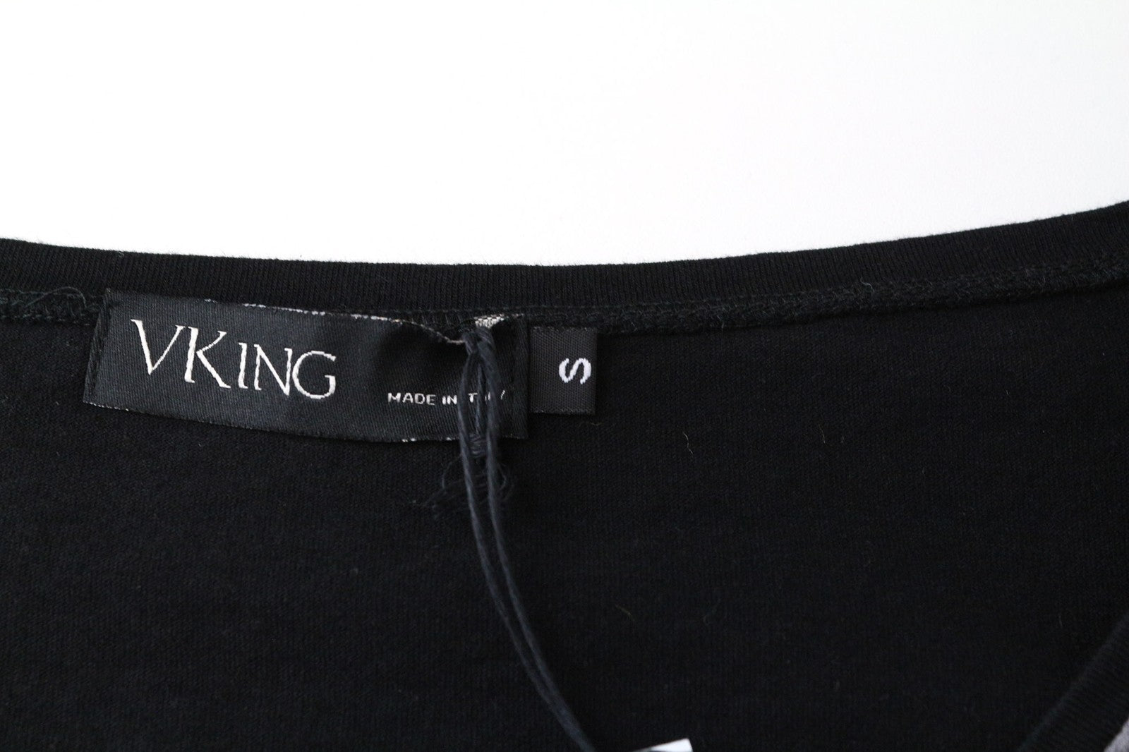 VKING Men's T-Shirt S Red Cotton Blend Roses Print Short Sleeve Casual Tee