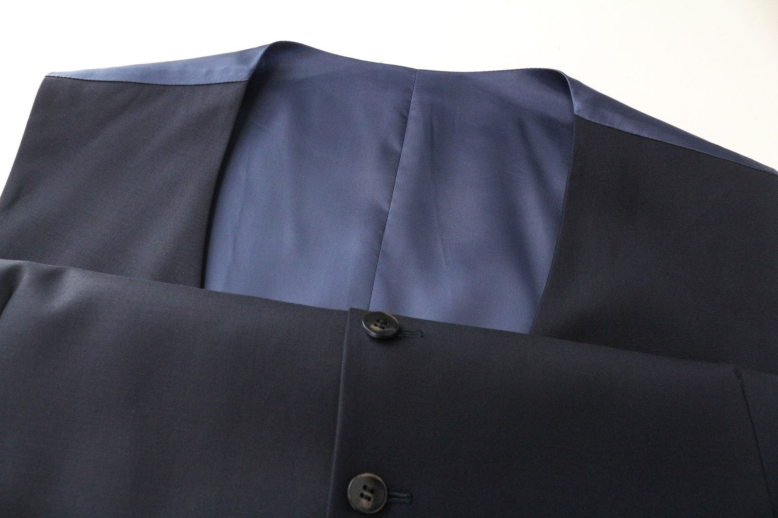 SUITSUPPLY Ferrara vyriška liemenė UK50R tamsiai mėlyna plona vilnonė V formos iškirpte klasikinė oficiali liemenė 