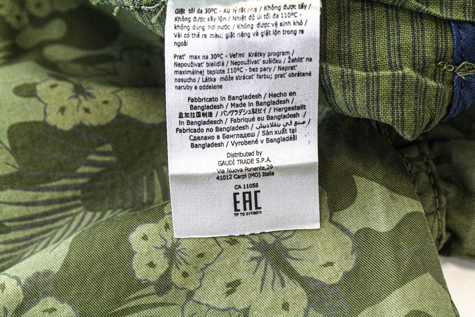 GAUDI JEANS Men's Shorts W29 Green Cargo Lined Pure Cotton Floral Print Style