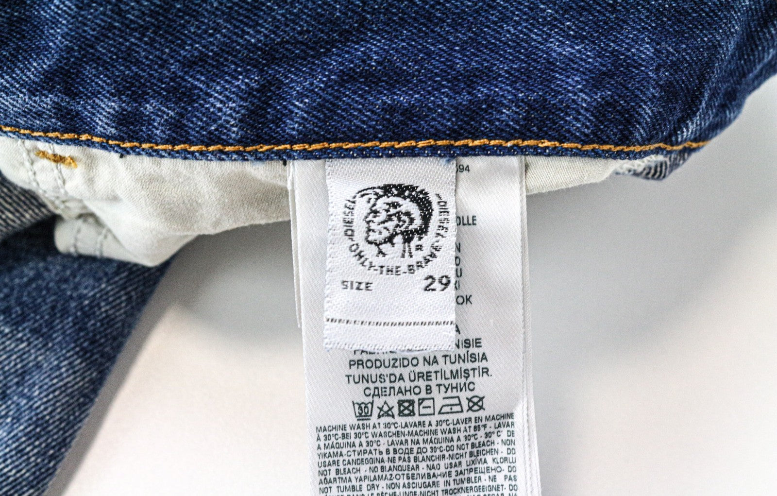 DIESEL D-Aygle 0076Y Men Jeans W29/L32 Blue Tapered Fit Non-Stretch Buttoned