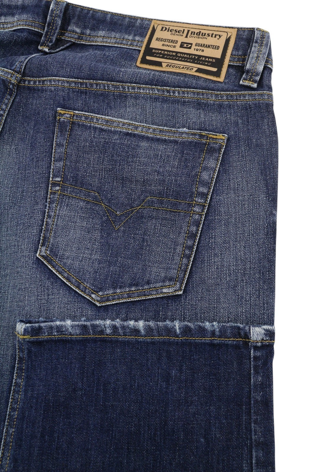 DIESEL 1985 Larkee R917X Men Jeans W38/L32 Blue Whiskers Faded Straight RRP195