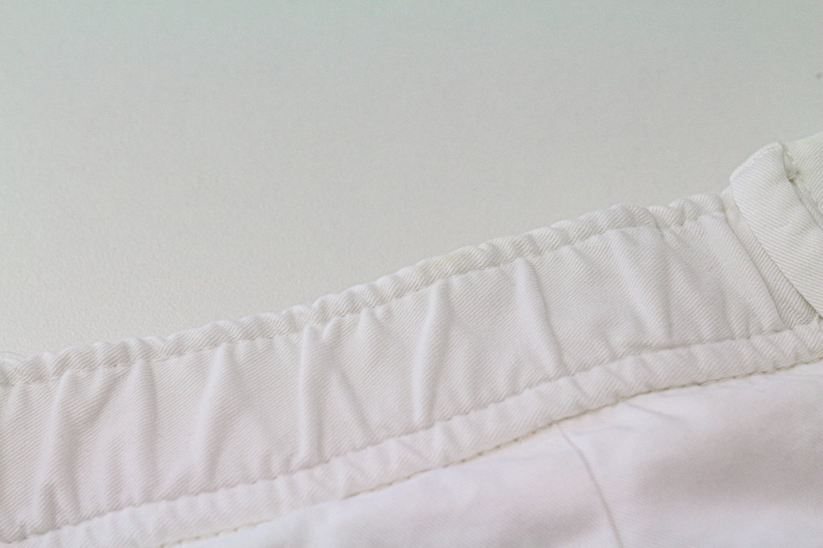 SUITSUPPLY Porto Men Shorts UK38R W37 White Cotton Stretch Summer Flat Front