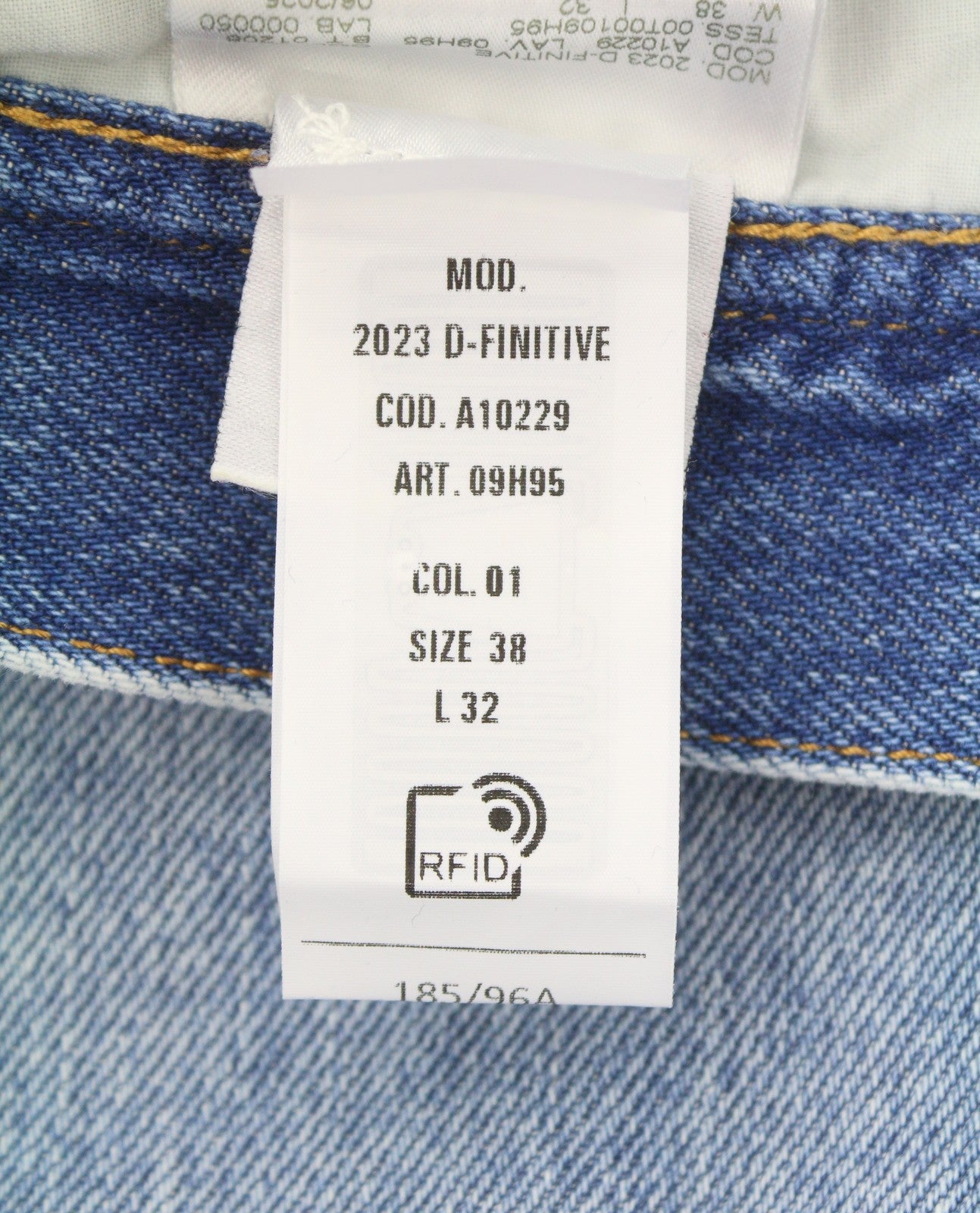 DIESEL 2003 D-Finitive 09H95 Men Jeans W38/L32 Blue Regular Tapered Fit RRP195