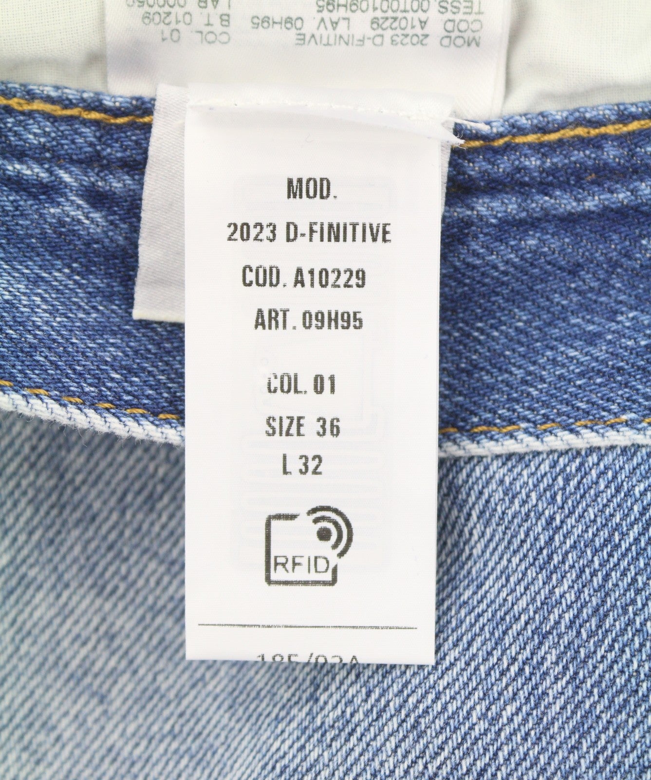 DIESEL 2003 D-Finitive 09H95 Men Jeans W36/L32 Blue Regular Tapered Fit RRP195