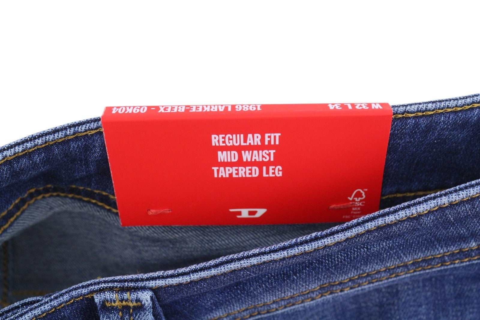 DIESEL 1986 Larkee-Beex 09K04 Men Jeans W32/L34 Blue Faded Regular Tapered Leg