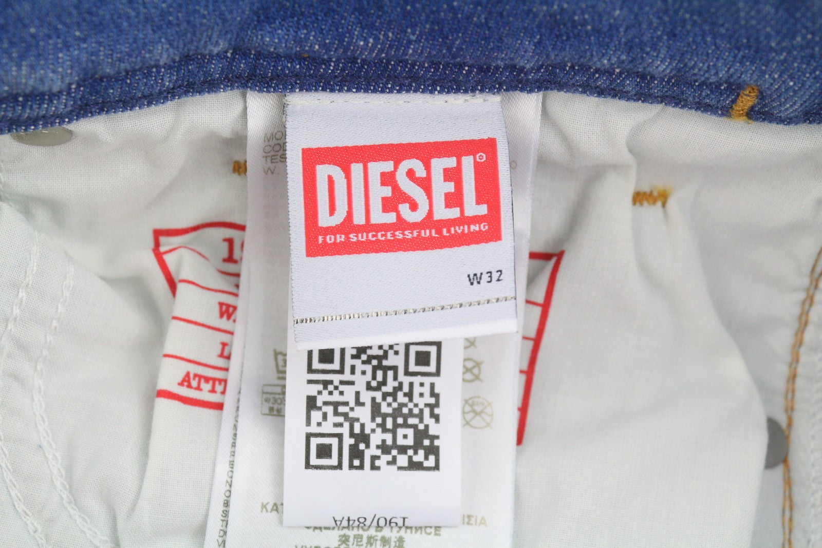 DIESEL 1979 Sleenker 0BMBQ Men Jeans W32/L34 Blue Skinny Fit Low Waist RRP175