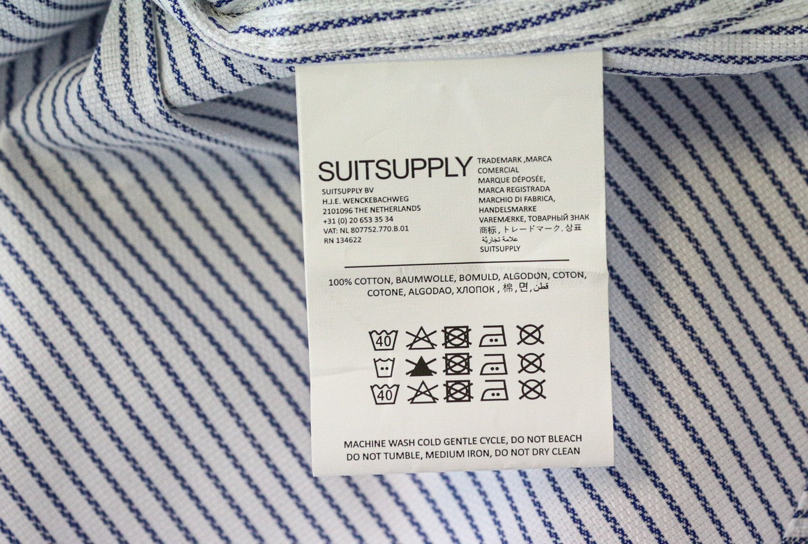 Shirt Traveller