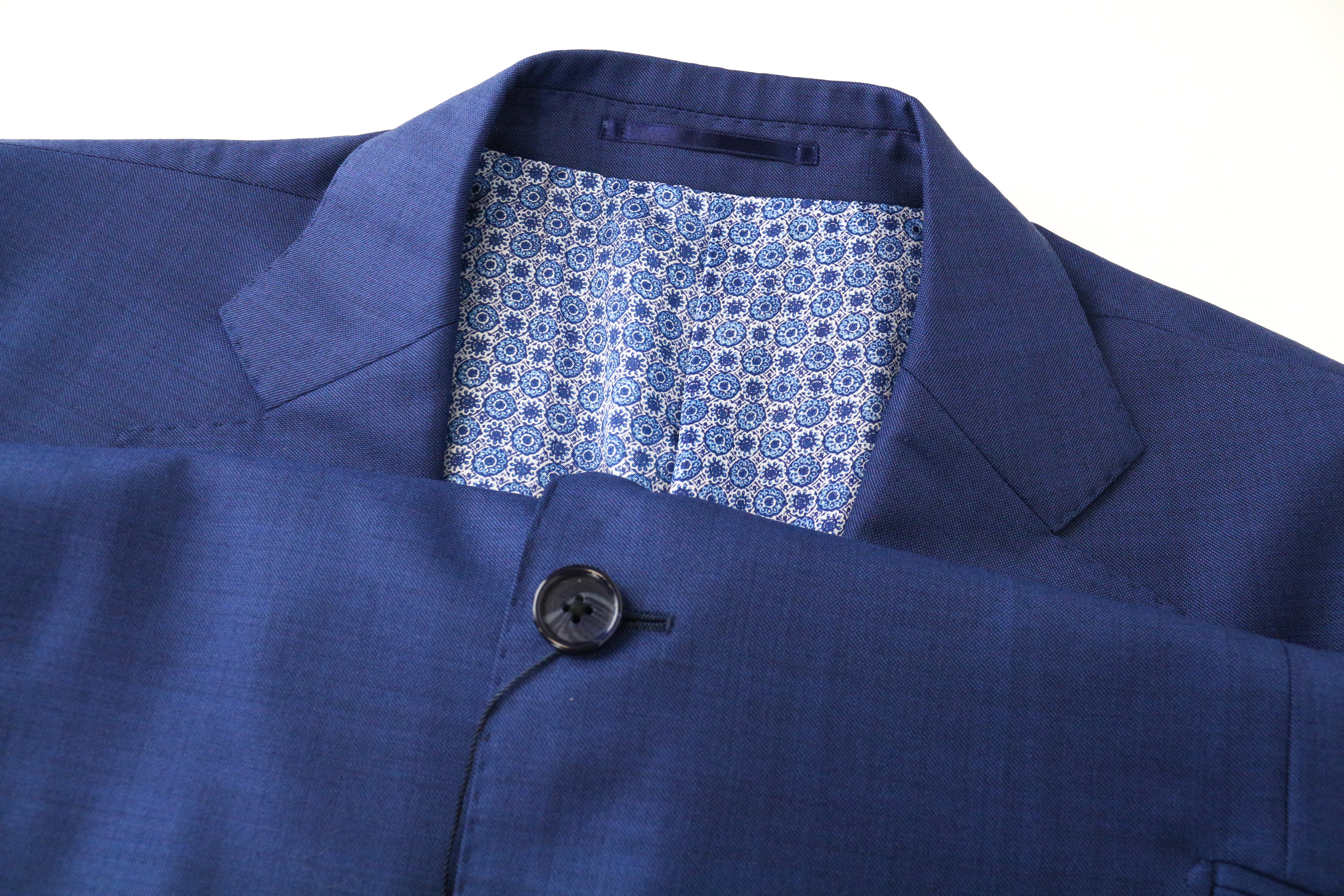 SUITSUPPLY Lazio UK52S vyriškas mėlynas švarkas su vilnoniu pamušalu ir sagomis 