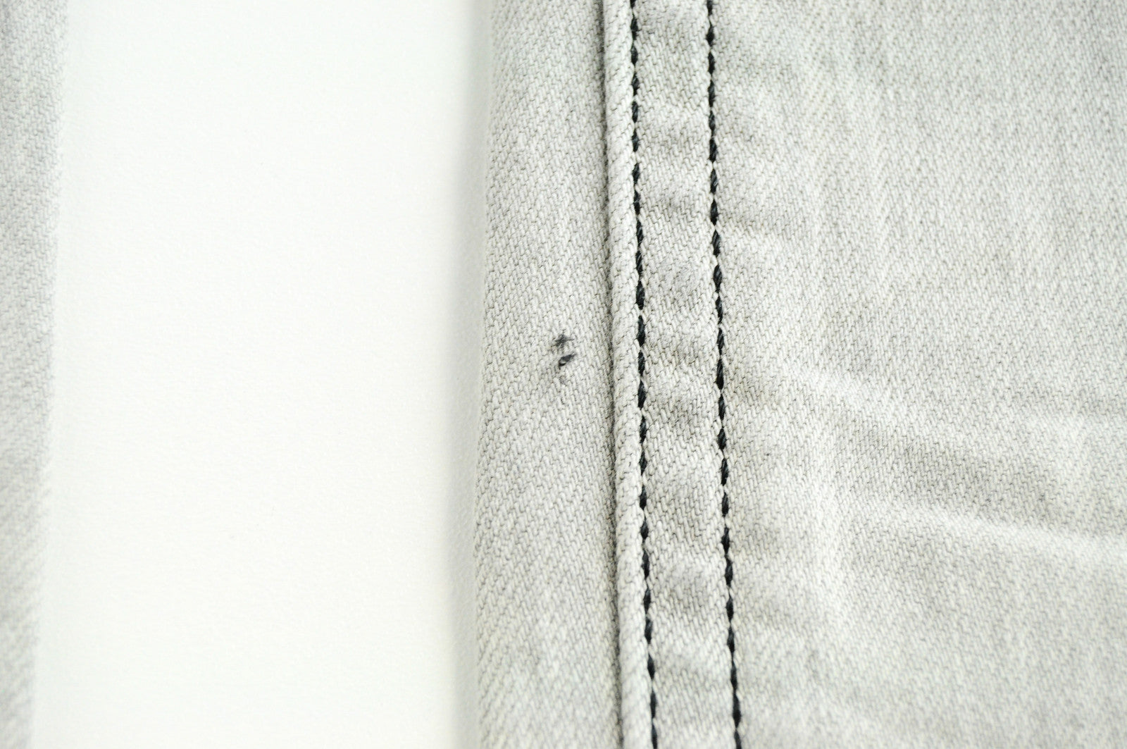 Vyriški DIESEL Thommer 0676M džinsai W26/L30 šviesiai pilki, ploni, tamprūs 