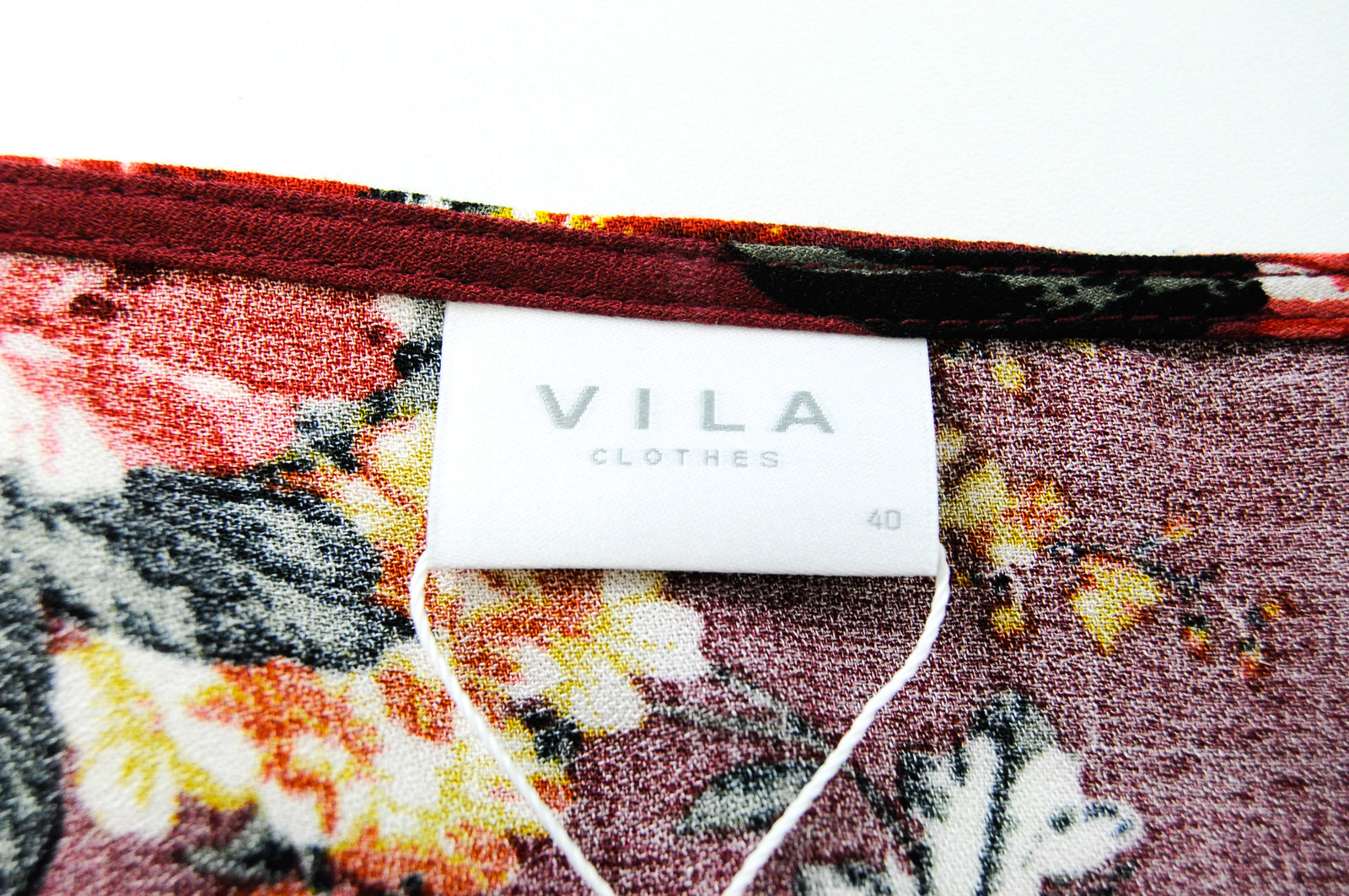 VILA Visaxa Women Blouse EU40 Red Long Sleeved Flower Pattern V-Neck Pullover