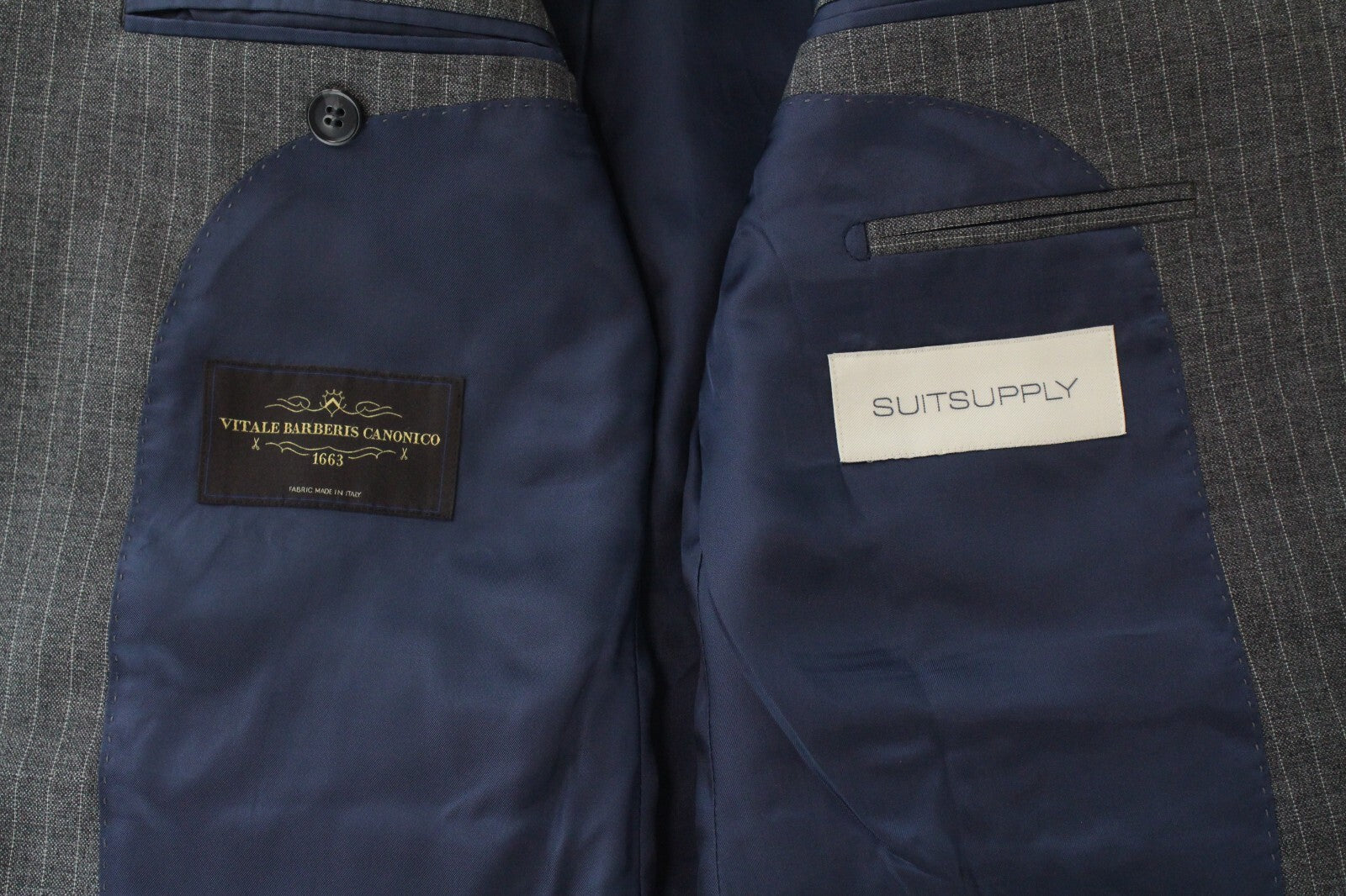 SUITSUPPLY Lazio vyriškas pilkas švarkas UK36R grynos vilnos dryžuotas su vienu ventiliacijos skeltuku 