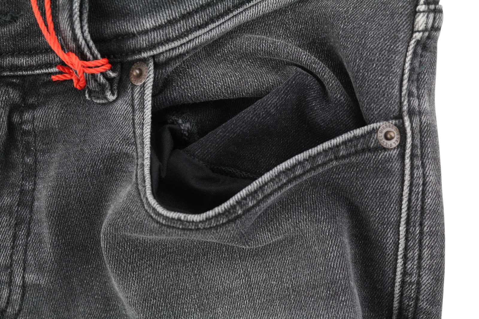 DIESEL 1979 Sleenker 0EIAG vyriški džinsai W31/L30 aptempti, žemo juosmens, skalbti džinsai 