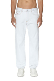 DIESEL 2010 0079Z vyriški džinsai W34/L30 laisvo kirpimo, tiesaus kirpimo, vidutinio juosmens, rekomenduojama kaina – 250 € 