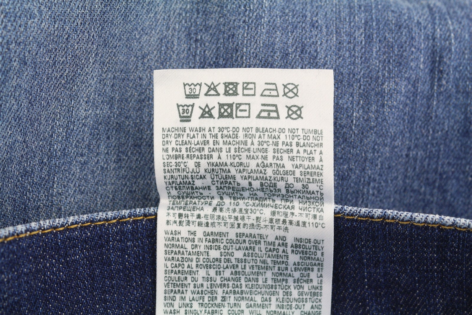 DIESEL 2005 D-Fining 09C72 vyriški džinsai W30/L32 įprasti, siaurėjantys, mėlyni, rekomenduojama kaina – 225 € 