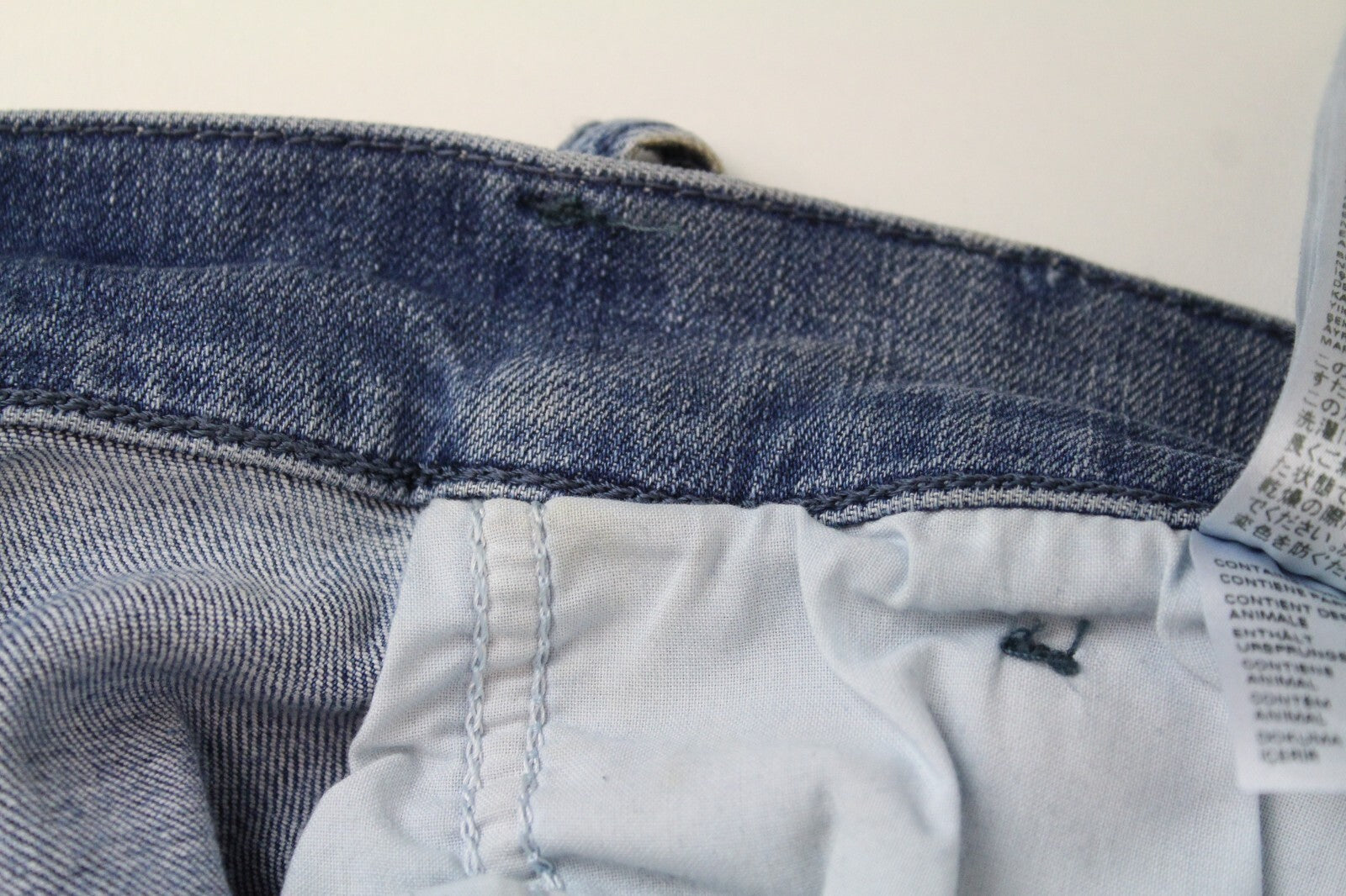 DIESEL vyriški džinsai W30/L32 D-Vider 084AQ morkų kirpimo, sendinto mėlyno, tampraus rašto, plėšyti. 