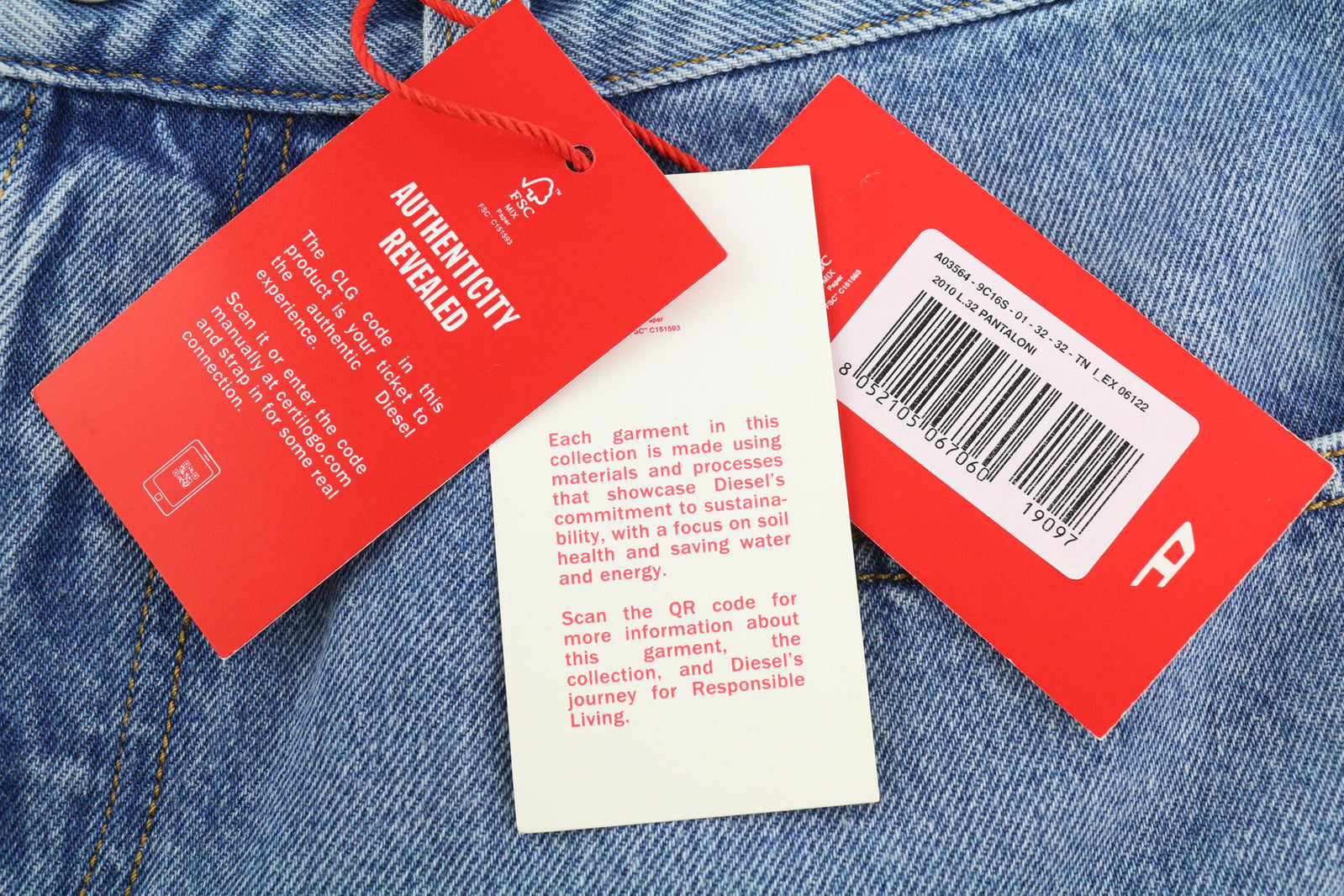 DIESEL 2010 9C16S vyriški džinsai W32/L32 laisvo kirpimo, vidutinio juosmens, tiesaus kirpimo, rekomenduojama kaina – 160 € 