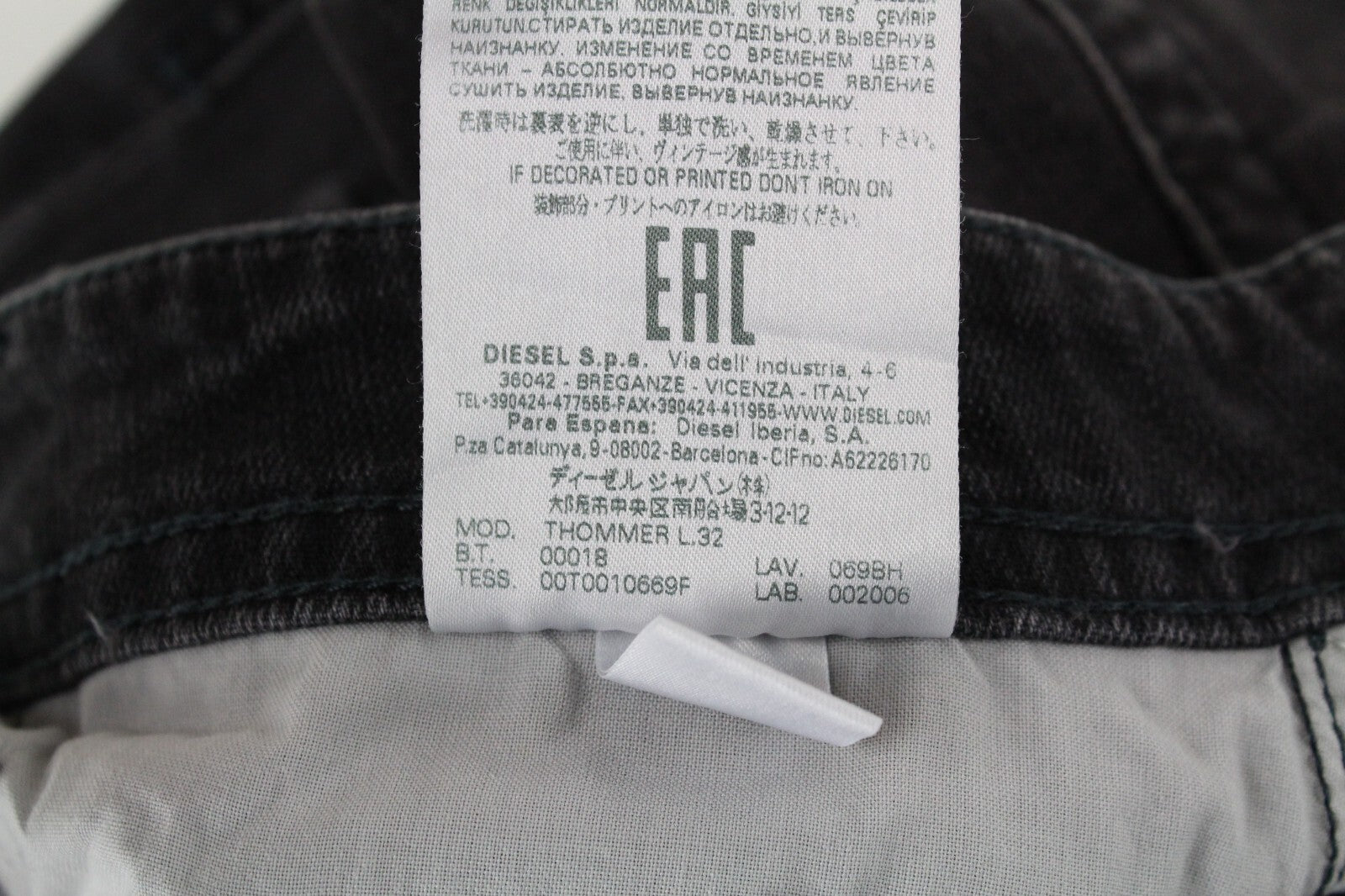 DIESEL vyriški džinsai W28/L32 Thommer 069BH Slim Fit, plėšyti, skalbti pilki, tamprūs 