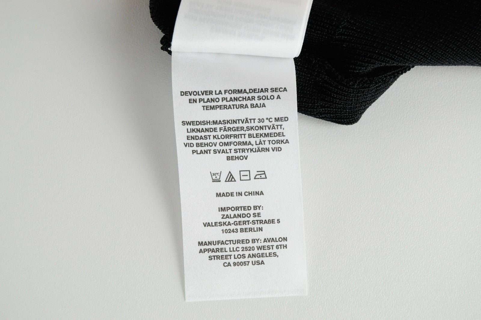 WHO WHAT WEAR Women Top XL Black Sleeveless Plain Cropped Round Neck Casual