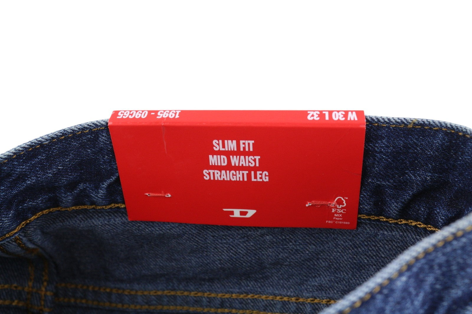 DIESEL 1995 09C65 Men Jeans W30/L32 Slim Fit Straight Leg Mid Waist Washed Blue