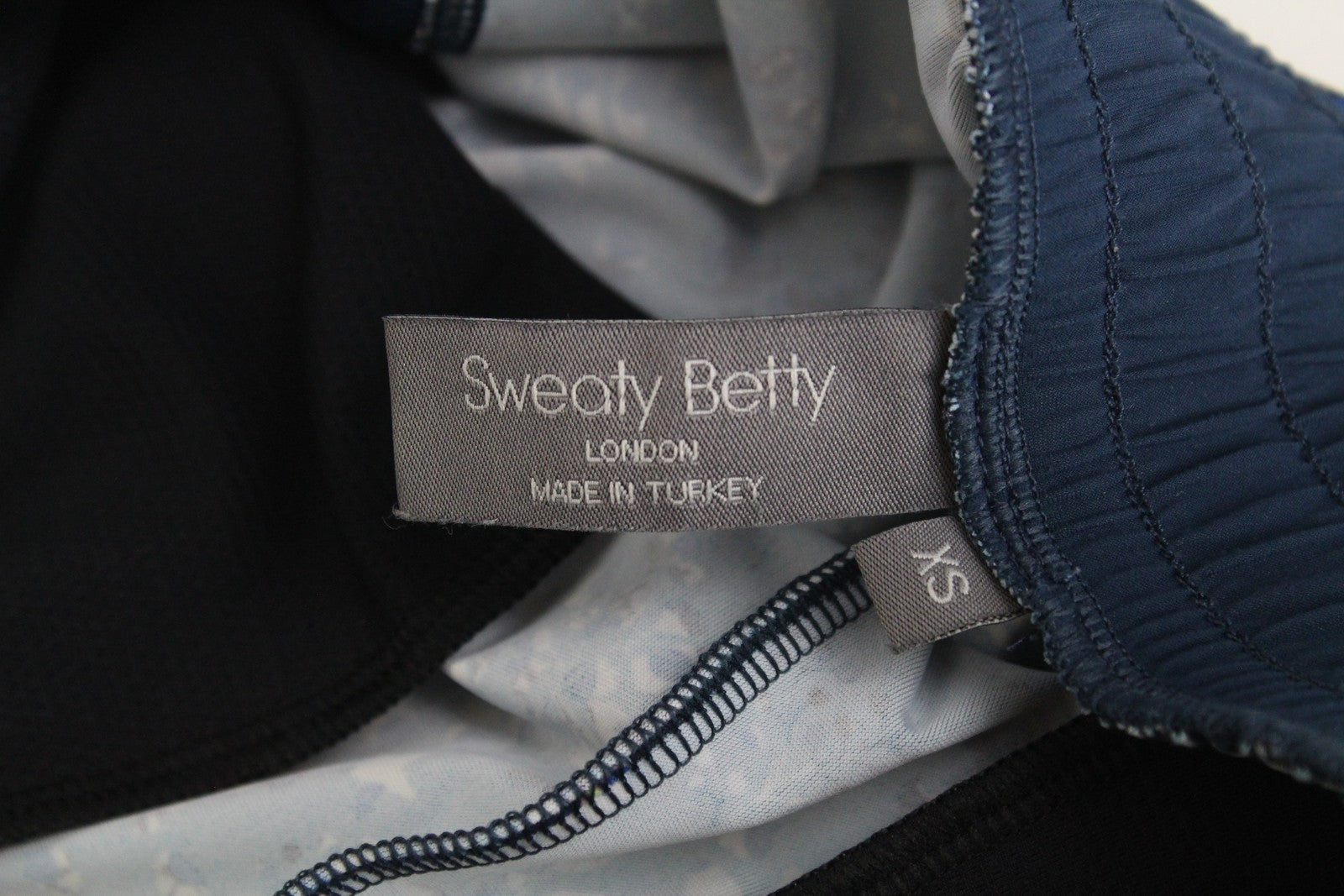 SWEATY BETTY Women's XS Blue Patterned Stretch Capri Gym Pull-On Pants