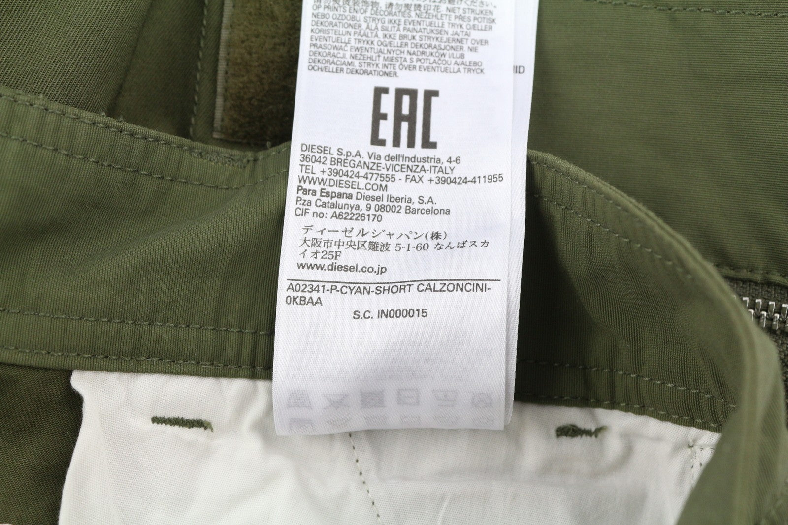 DIESEL P-Cyan Men Shorts W28 Military Green Cargo Patch Pockets RRP€100