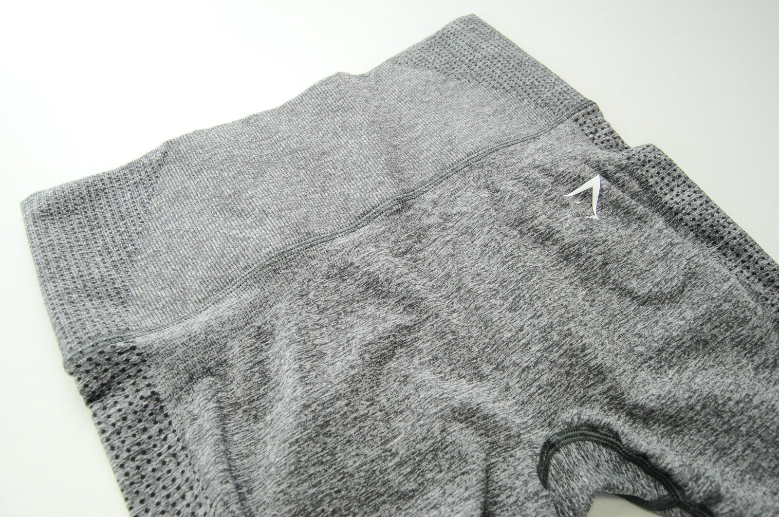 GYMSHARK Women M Grey Logo Zip Pocket Activewear Stretch Sport Leggings