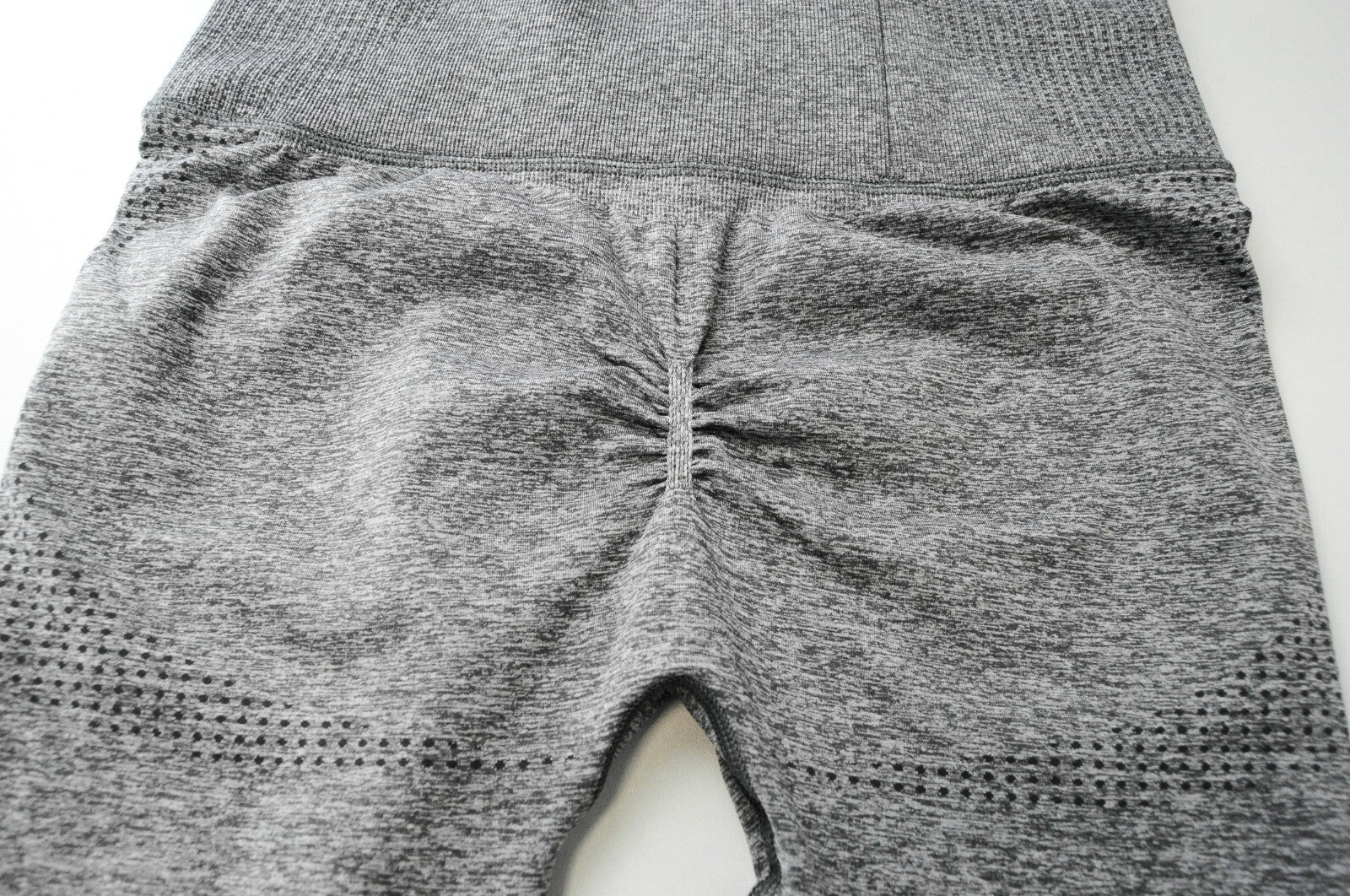 GYMSHARK Women M Grey Logo Zip Pocket Activewear Stretch Sport Leggings