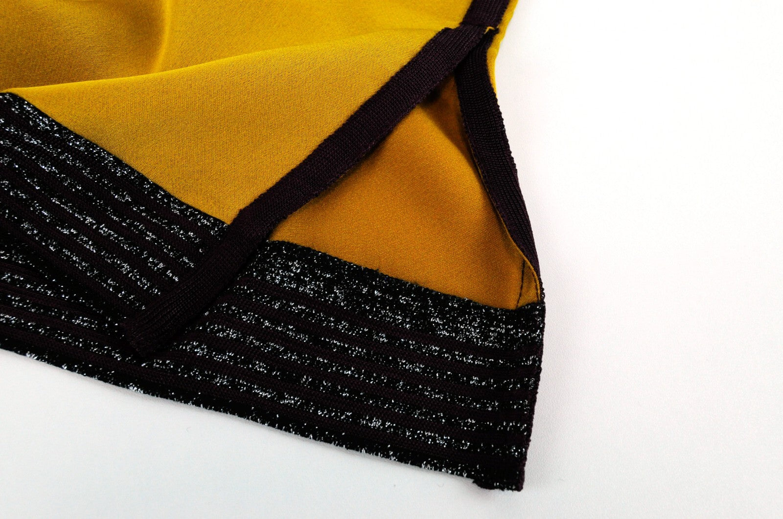 MAISON SCOTCH Women M Mustard Sleeveless Top Side Vented Glitter Detail