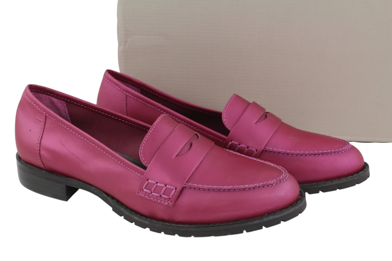 SAN MARINA Women Shoes EU37 Purple Leather Almond Toe Slips On Logo Loafers