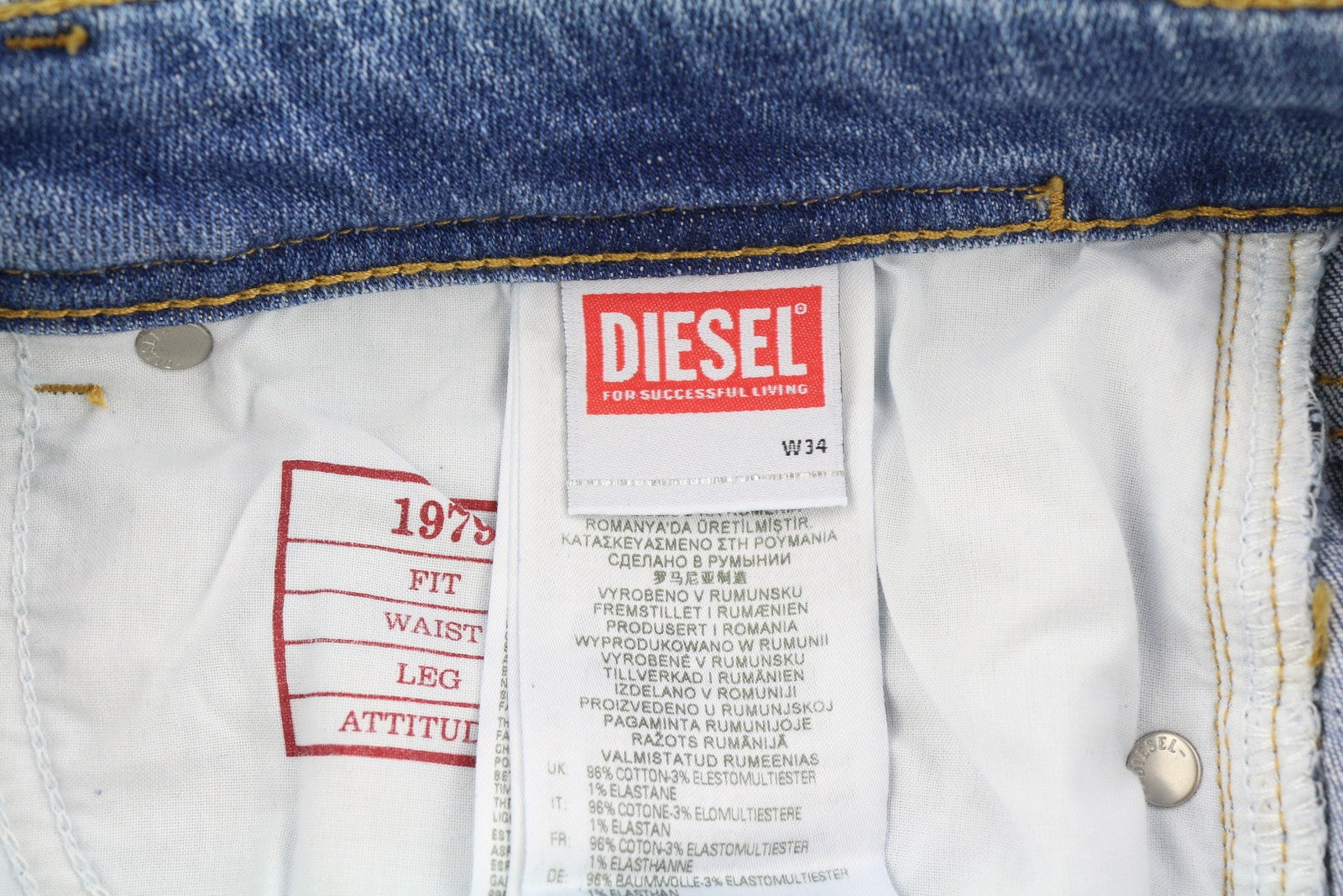 DIESEL 1979 Sleenker 09C01 Men Jeans W34/L32 Low Waist Skinny Denim Blue RRP195