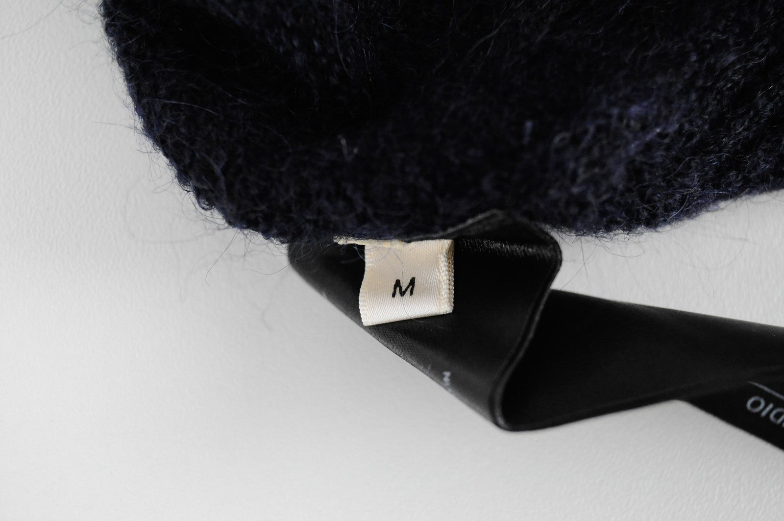 SUISTUDIO Airy Womens M Sweatshirt Navy Wool Blend Long Sleeved Pullover