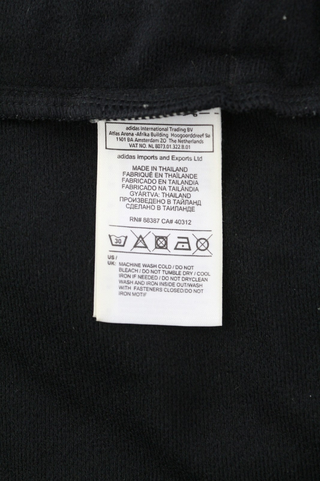 ADIDAS Chile62 Men Sweatshirt XL Black Full Zip Shiny Look High Neck Long Sleeve