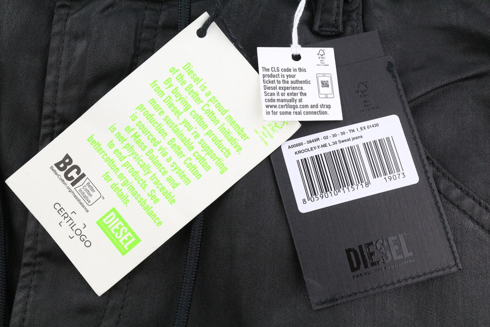 DIESEL Krooley Jogg 0849R Mens Jeans W30/L30 Tapered Coated Black RRP€250