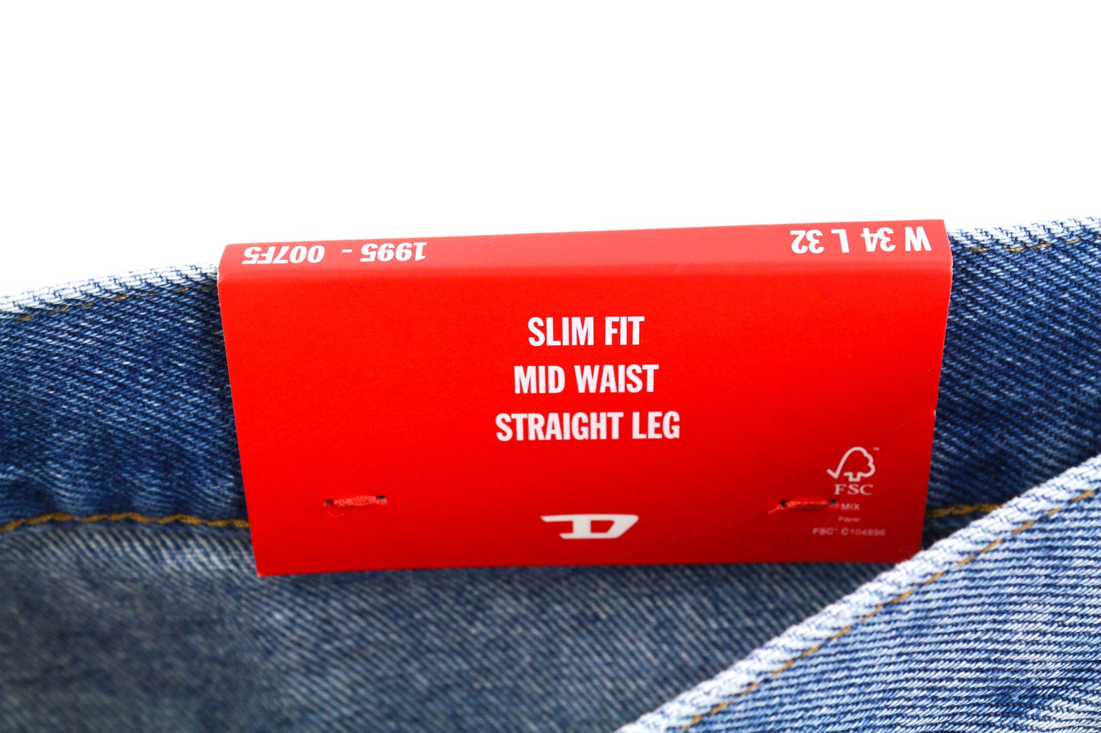 DIESEL 1995 007F5 Mens Jeans W34 Slim  Mid Waist Straight Leg RRP€250 Blue