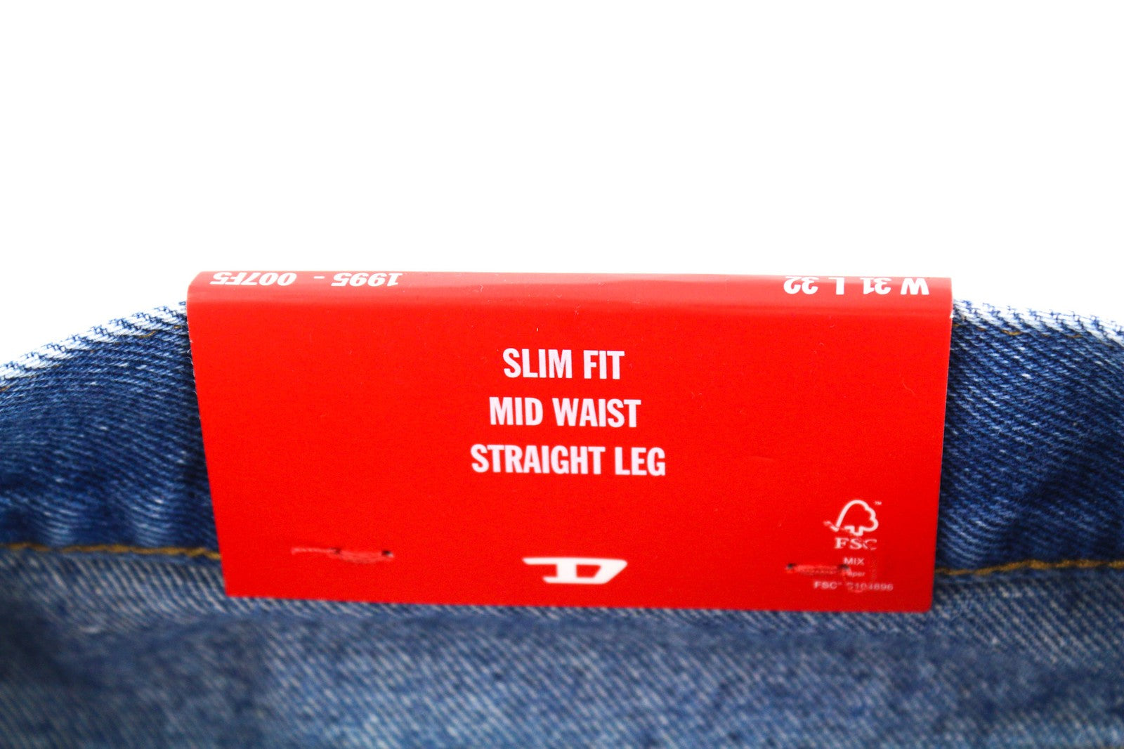 DIESEL 1995 007F5 Mens Jeans W31 Slim  Mid Waist Straight Leg RRP€250 Blue