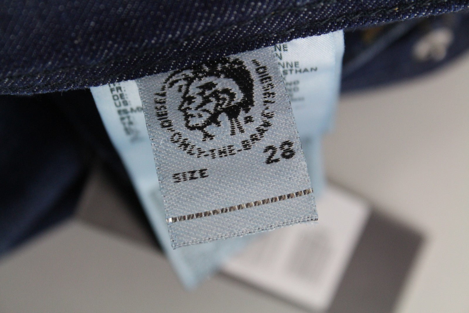 DIESEL Tepphar R7NA8 Men's Jeans W28/L30 Slim Carrot Blue Cotton Stretch Ripped