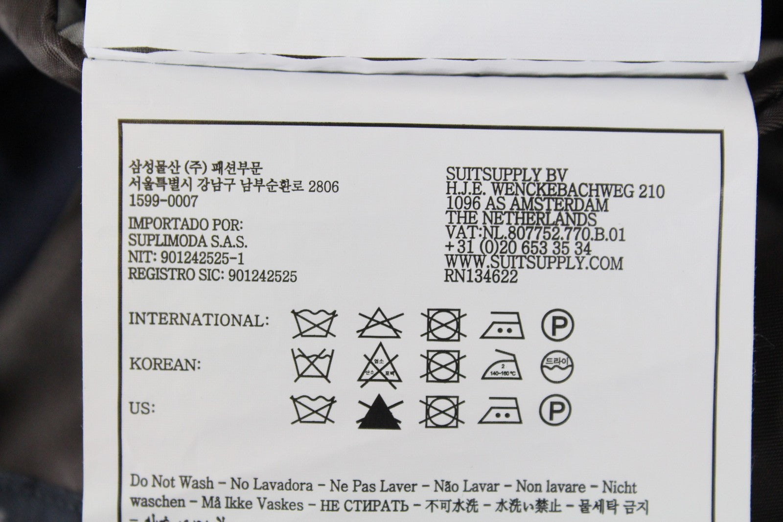 „SUITSUPPLY Napoli“ vyriškas švarkas, UK42L, tamsiai mėlynas, su grynos vilnos pamušalu, klasikinis, vienos krūtinės. 